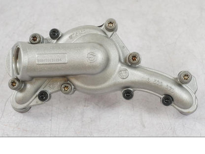 Framsidan på Vattenpump från en BMW R 1200 GS -2018 motorcykel.