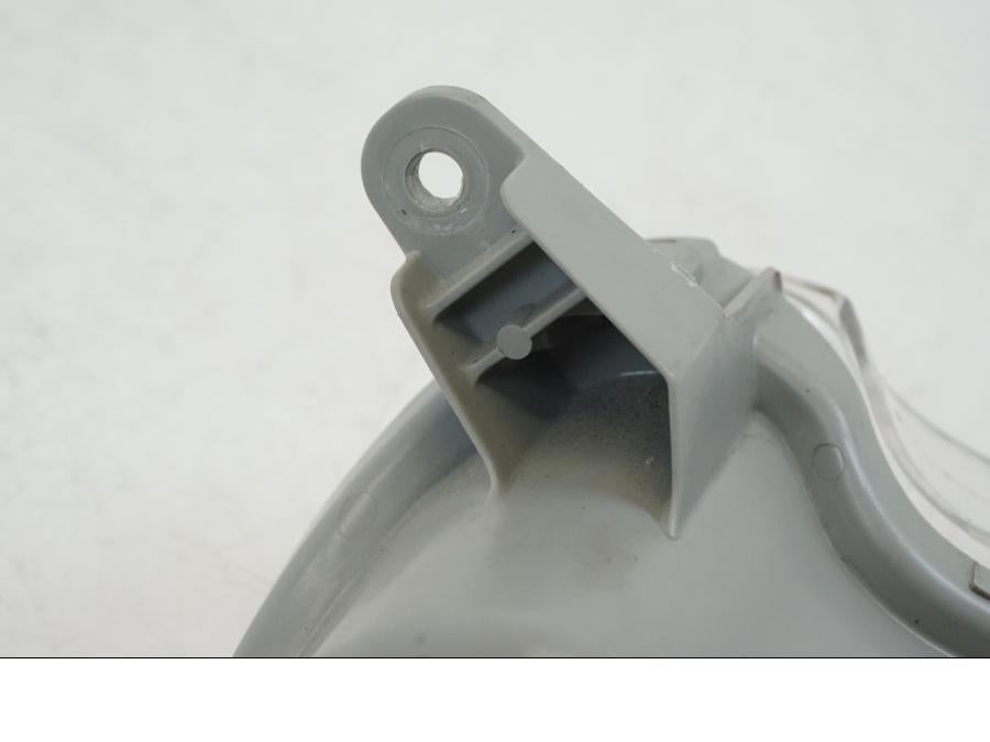 Snett nerifrån på Blinkers från en Suzuki GSX 1300 R -2017 motorcykel.