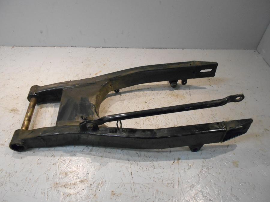 Framsidan på Sving från en Suzuki VZ 800 -2000 motorcykel.