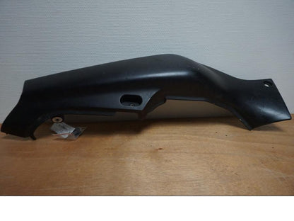 Framsidan på Bakvinge från en Suzuki GSX-R 750 -1995 motorcykel.