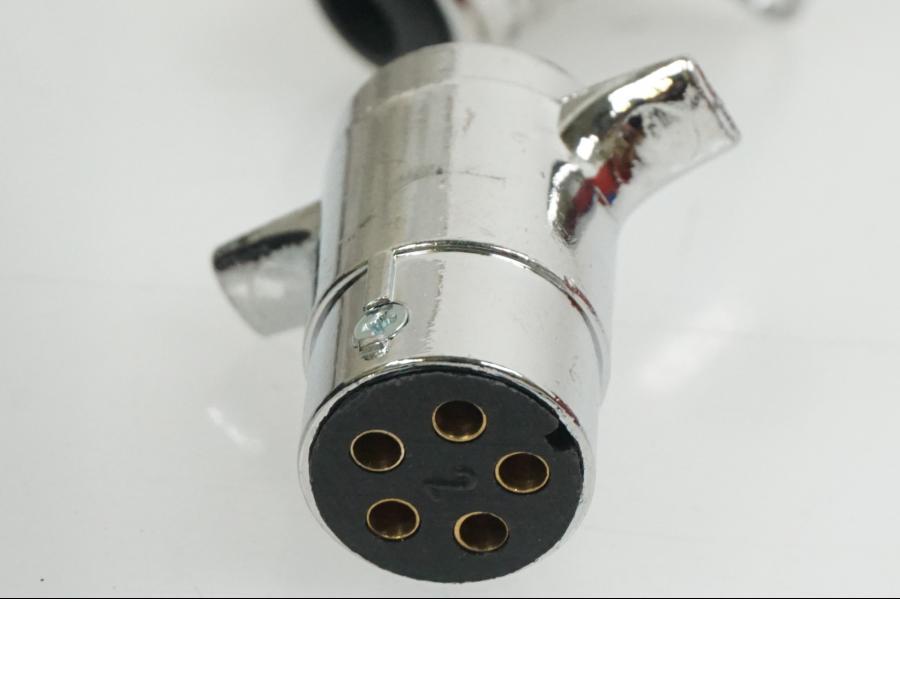 Snett uppifrån på Kablage från en H-D Street Glide FLHX -2022 motorcykel.