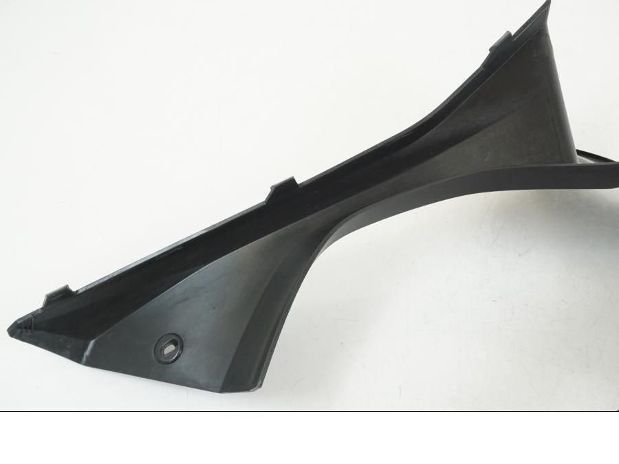 Extrabild1 på Instrumentpanelkåpa från en Kawasaki ER-6F -2016 motorcykel.