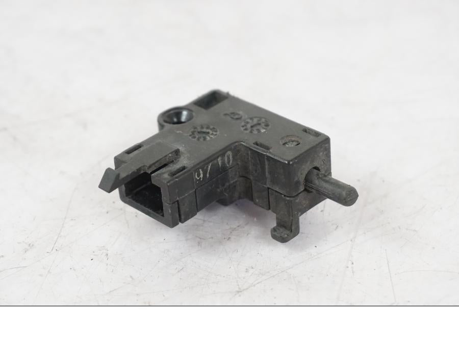 Framsidan på Kopplingskontakt från en Yamaha XVS 1100 -2000 motorcykel.