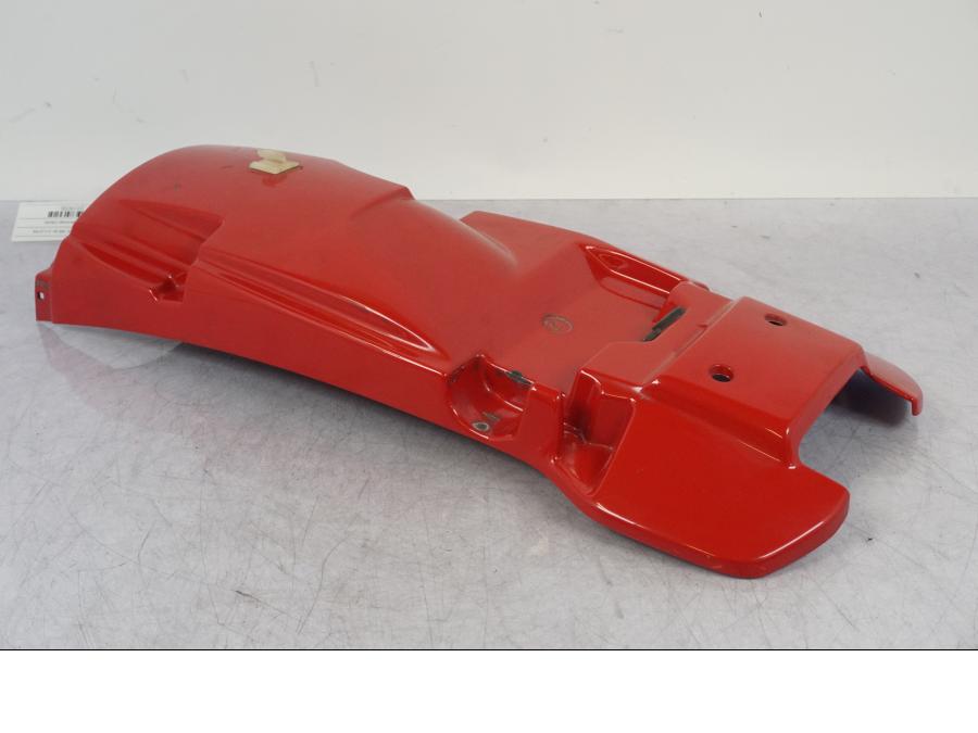 Snett nerifrån på Bakvinge från en BMW R 1100 GS -1998 motorcykel.