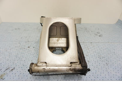 Höger sida på Sving från en Yamaha YZF 1000 R1 -2001 motorcykel.