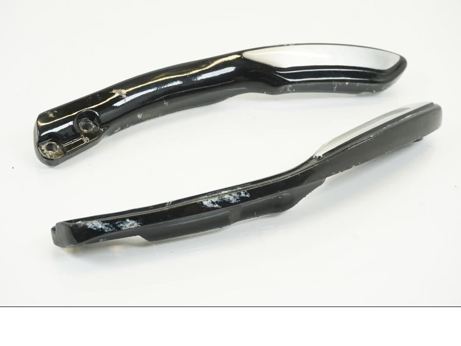 Vänster sida på Passagerarhandtag från en Yamaha XV 750 -1998 motorcykel.