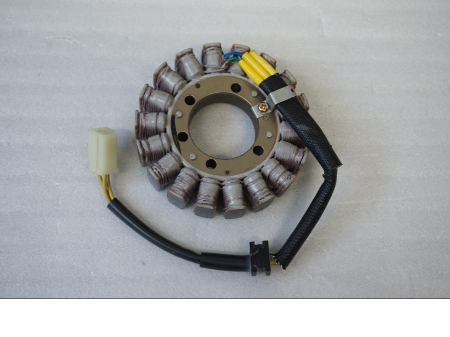 Baksidan på Generator från en Honda CBR 600 -2000 motorcykel.