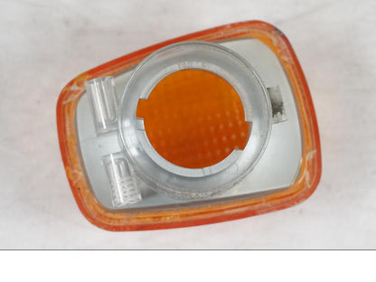 Vänster sida på Blinkersglas från en Suzuki SV 650 -1999 motorcykel.