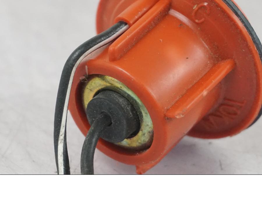 Vänster sida på Blinkers från en Suzuki SV 650 -1999 motorcykel.