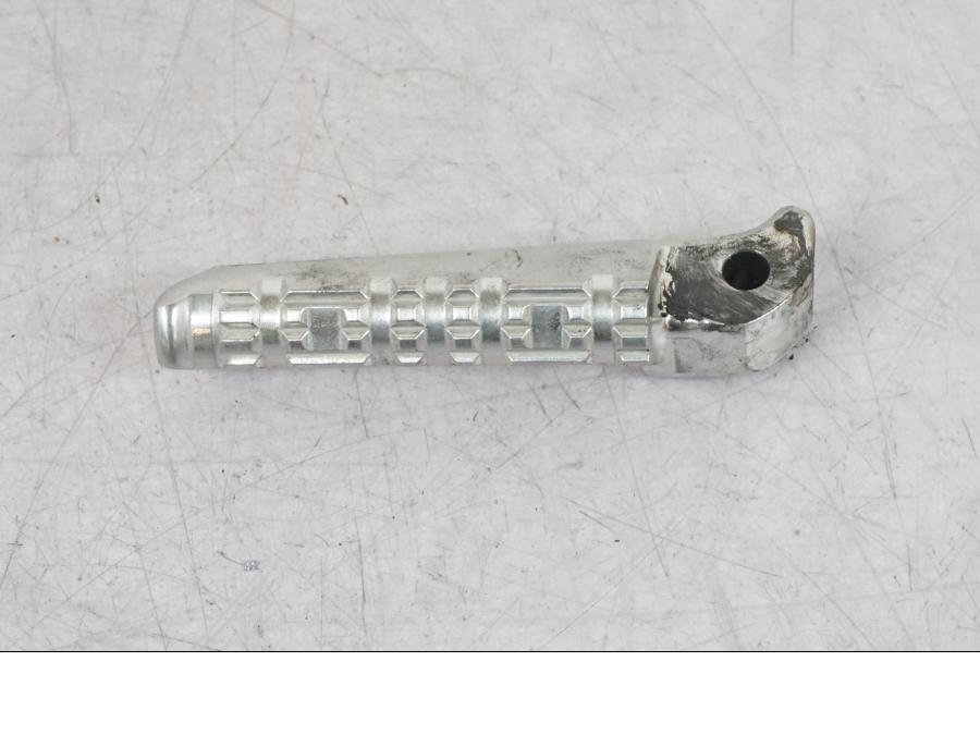 Höger sida på Fotpinne från en Yamaha Tenere 700 -2022 motorcykel.