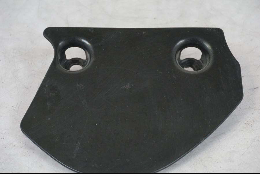 Framsidan på Plast från en Suzuki VL 800 -2002 motorcykel.