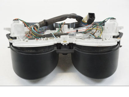 Snett nerifrån på Instrumentpanel från en Honda XL 1000 V -1999 motorcykel.