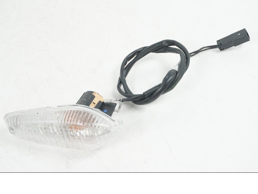 Framsidan på Blinkers från en Ducati Hyperstrada -2013 motorcykel.