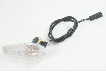 Framsidan på Blinkers från en Ducati Hyperstrada -2013 motorcykel.