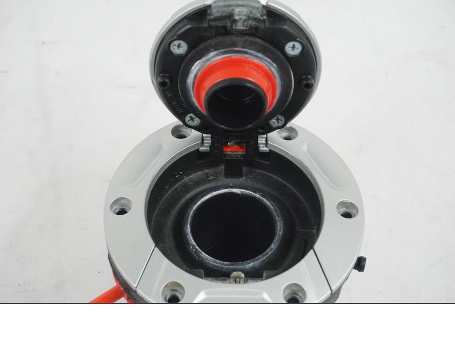 Extrabild4 på <p>Låssats från BMW R 1200 RS 2015.</p>

<p>Keyless Ride, tändningslås, en grå plastnyckel, tanklock, antenn, kablage, fjärrnyckel och sadellås.</p> motorcykel.