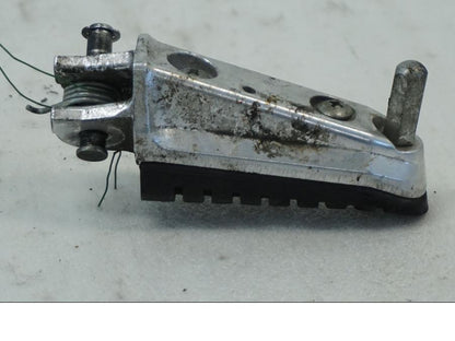 Baksidan på Fotpinne från en Suzuki DL 1000 -2016 motorcykel.