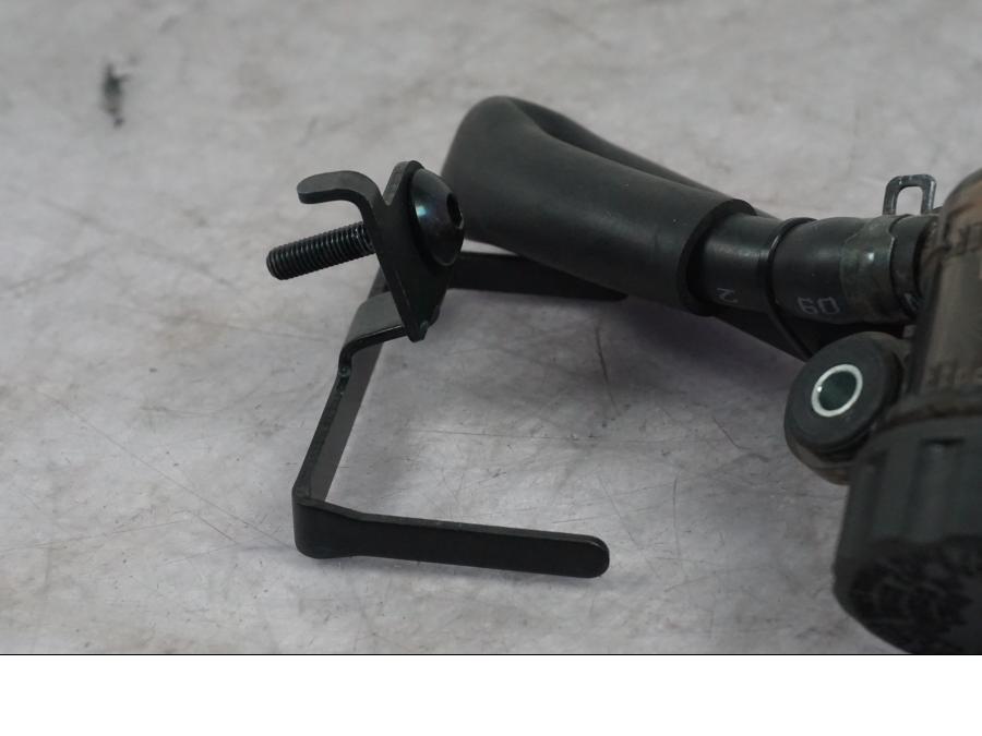 Höger sida på Bromsvätskebehållare från en Yamaha MT-09 -2024 motorcykel.