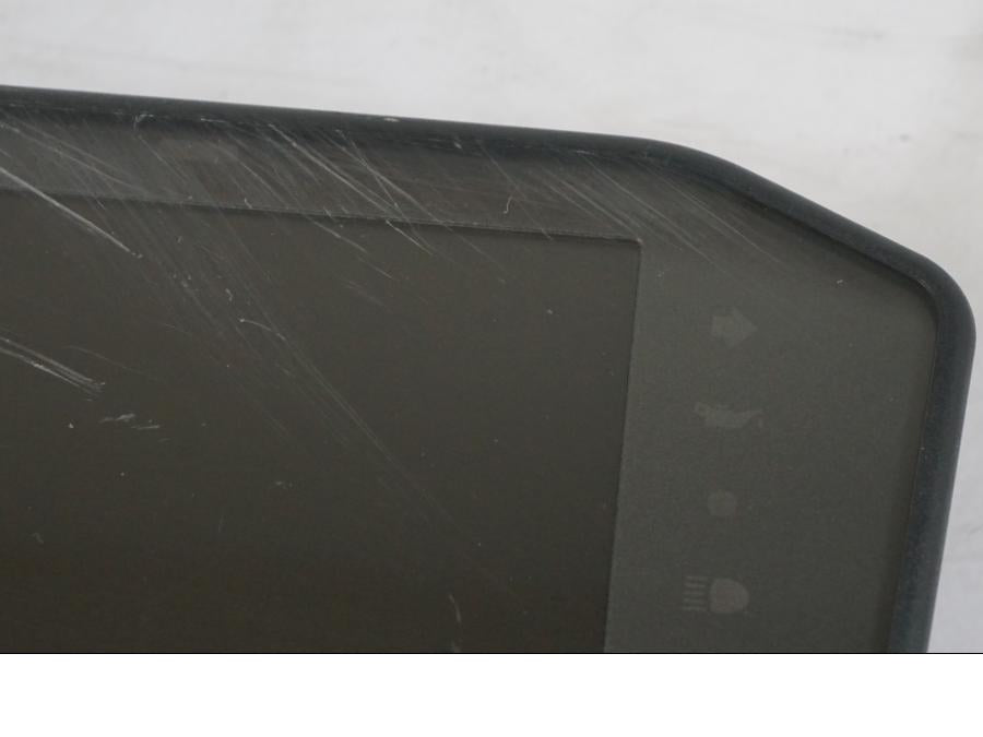 Höger sida på Instrumentpanel från en KTM 1290 Super Duke R -2018 motorcykel.