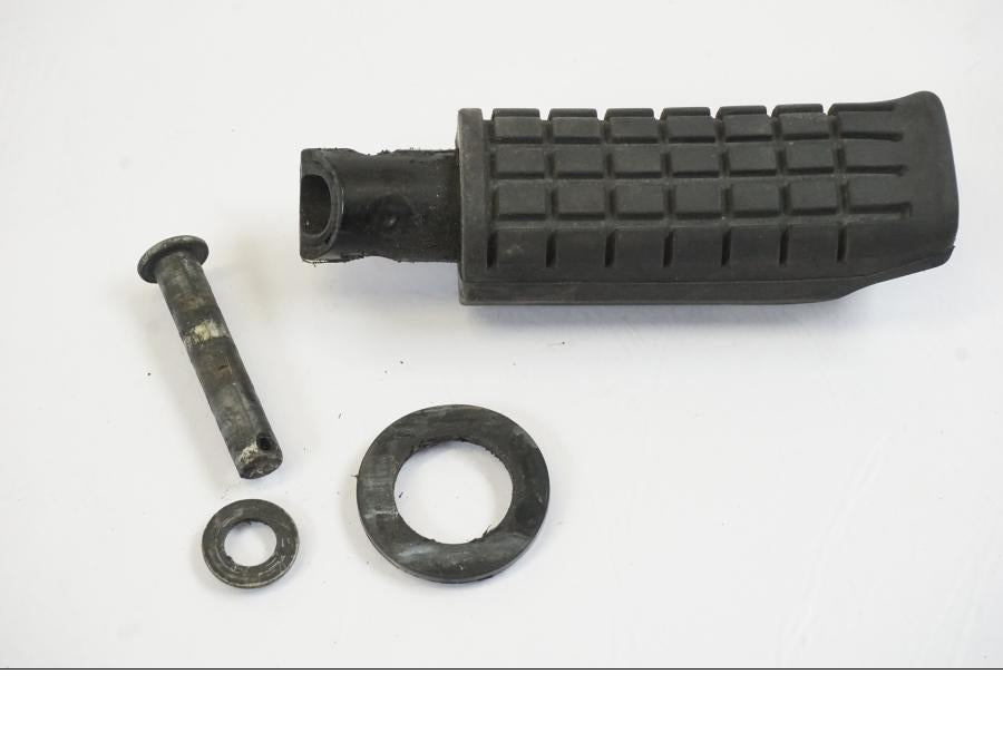 Framsidan på Fotpinne från en Honda NT 700 -2008 motorcykel.