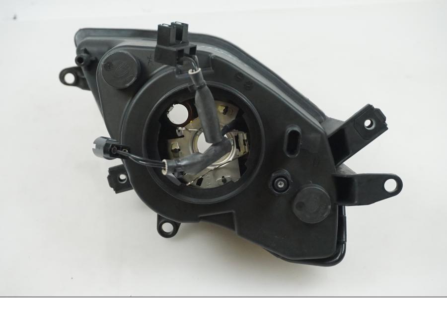 Höger sida på Strålkastare från en BMW S 1000 XR -2016 motorcykel.