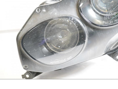 Baksidan på Strålkastare från en Kawasaki ZZ-R 1400 -2010 motorcykel.