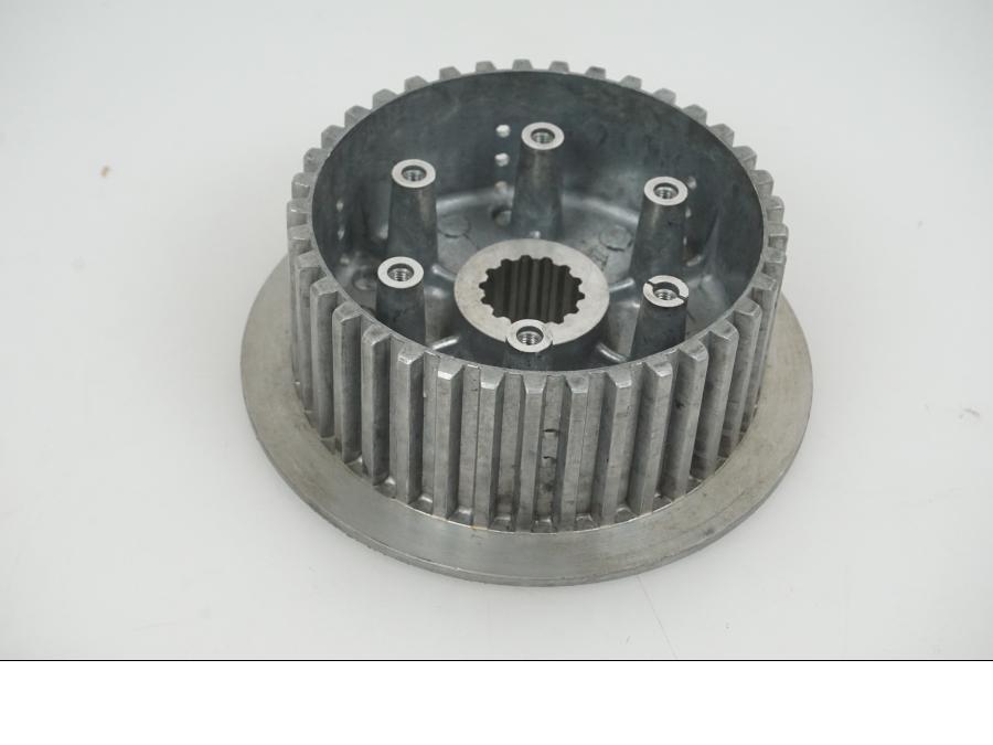 Framsidan på Koppling från en Ducati Monster 750 -2000 motorcykel.