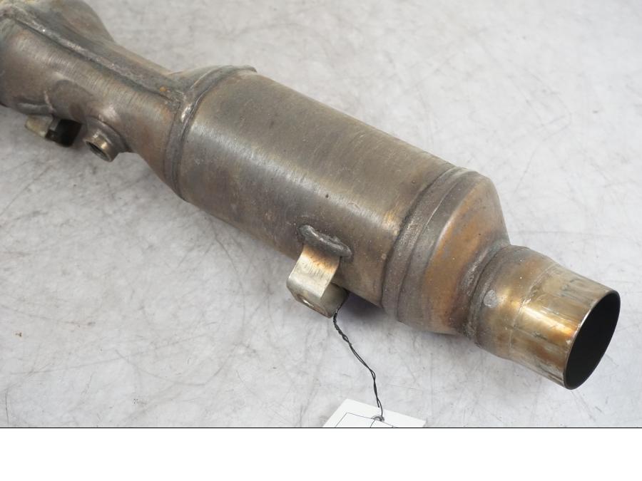 Baksidan på Grenrör från en BMW K 1600 GTL -2015 motorcykel.