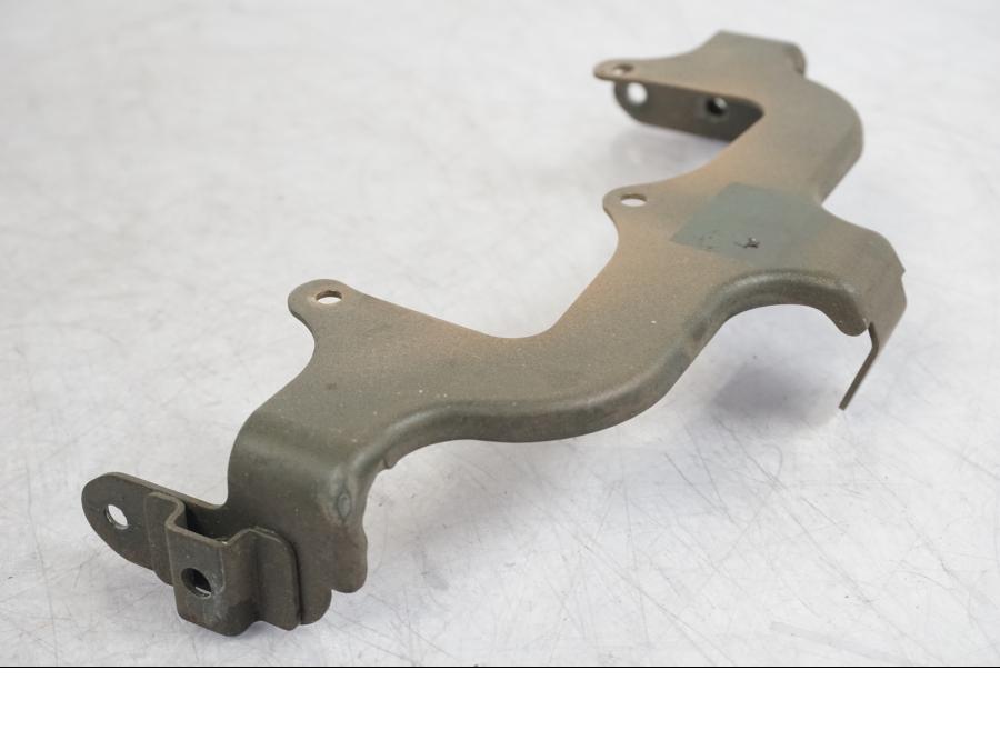 Vänster sida på Baklampfäste från en Suzuki GSX 1300 RX -1999 motorcykel.