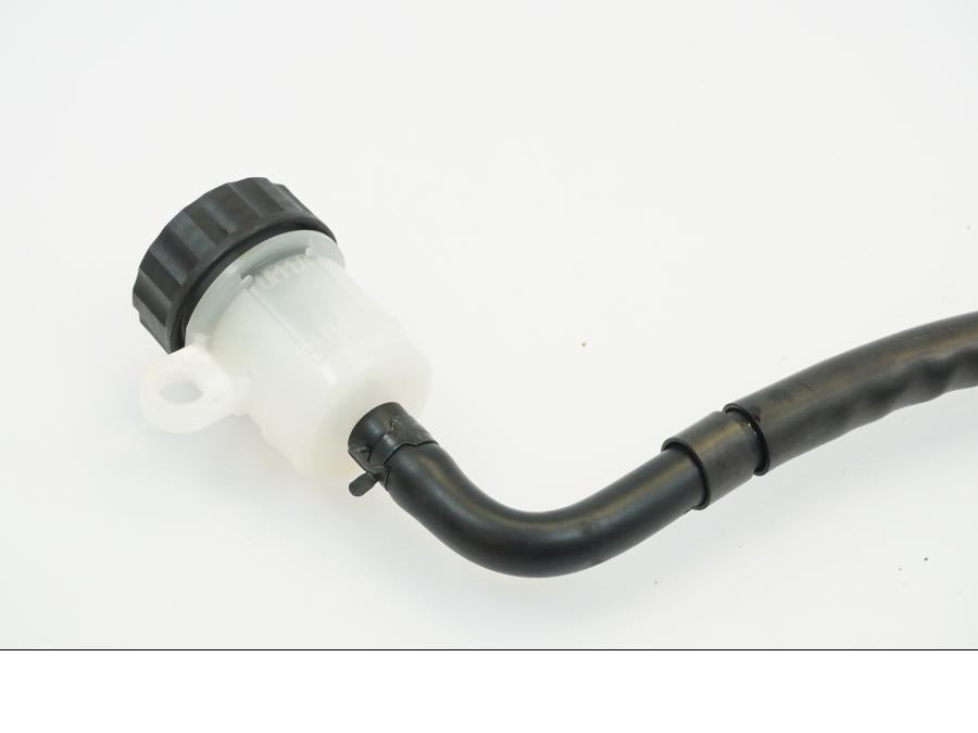 Vänster sida på Bromshuvudcylinder från en Kawasaki Z 1000 -2014 motorcykel.