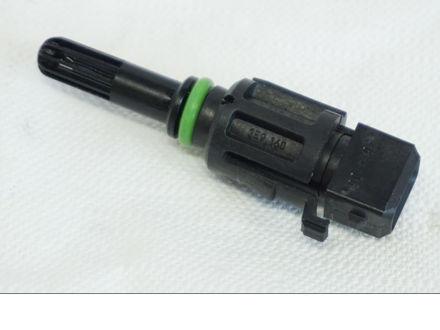 Baksidan på Lufttryckssensor från en BMW K 1600 -2015 motorcykel.