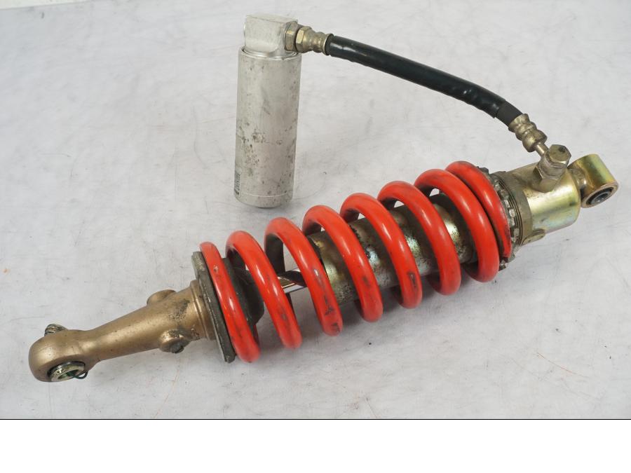 Framsidan på Stötdämpare från en Triumph Daytona 955I -2000 motorcykel.