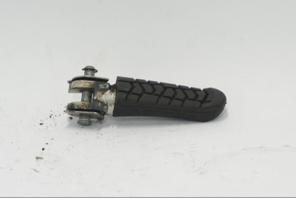 Framsidan på Fotpinne från en KTM 790 Duke -2018 motorcykel.