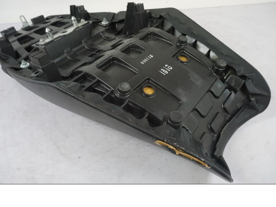 Extrabild6 på Sadel från en Kawasaki ZZ-R 1400 -2009 motorcykel.