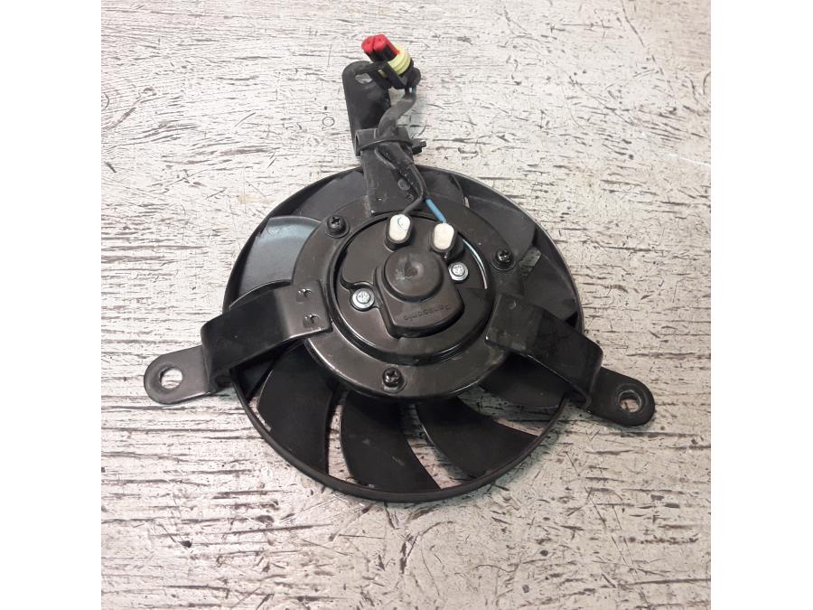 Framsidan på Vattenkylfläkt från en Ducati 848 -2010 motorcykel.