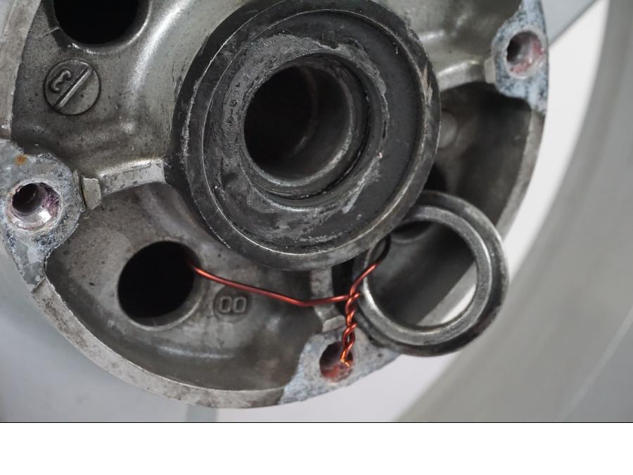 Extrabild4 på Fälg från en Kawasaki ZX-12R -2000 motorcykel.