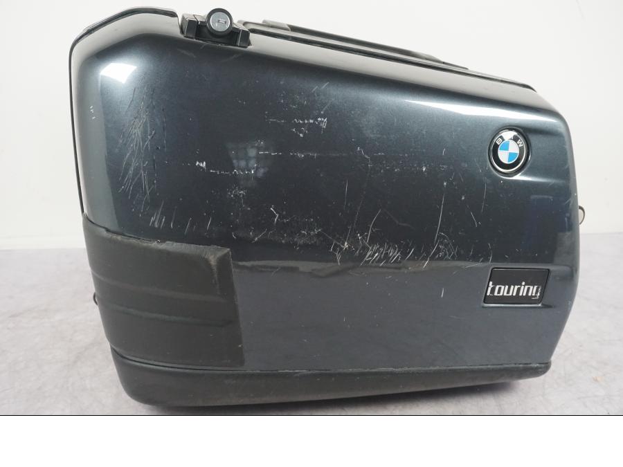 Framsidan på Sidoväska från en BMW K 1100 LT -1994 motorcykel.