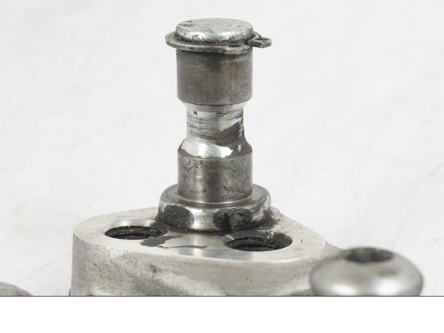 Höger sida på Växelpedalfäste från en Suzuki GSX-R 750 -2006 motorcykel.