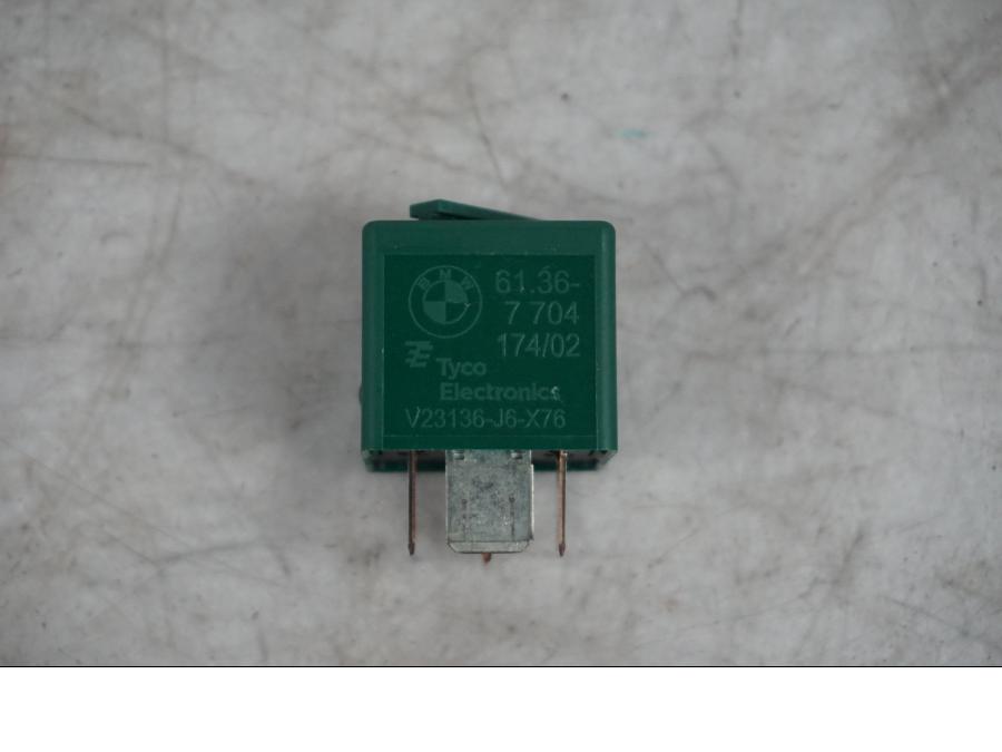 Framsidan på Relä från en BMW S 1000 XR -2019 motorcykel.