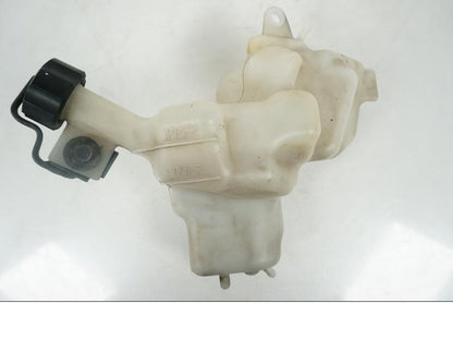 Framsidan på Vattenexpansionskärl från en Honda XL 1000 V -2008 motorcykel.