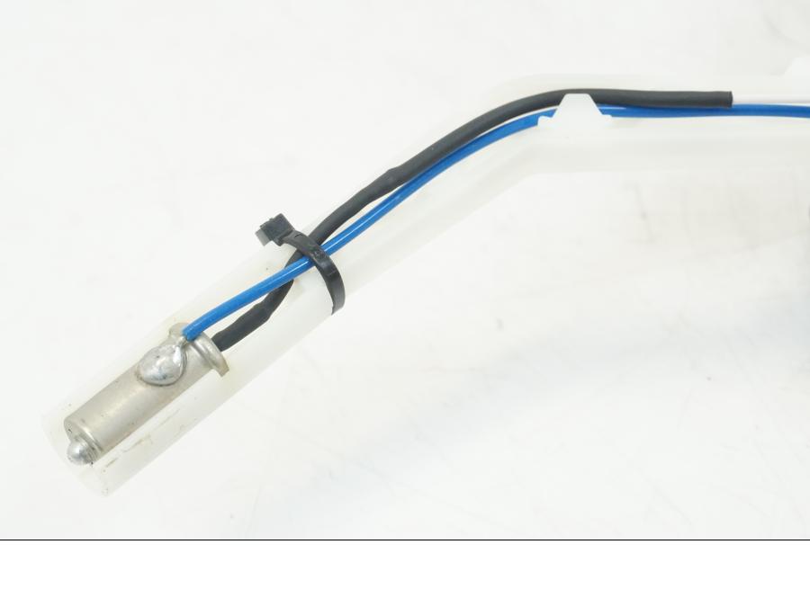 Baksidan på Bensinpump insprut från en Ducati Hyperstrada -2013 motorcykel.