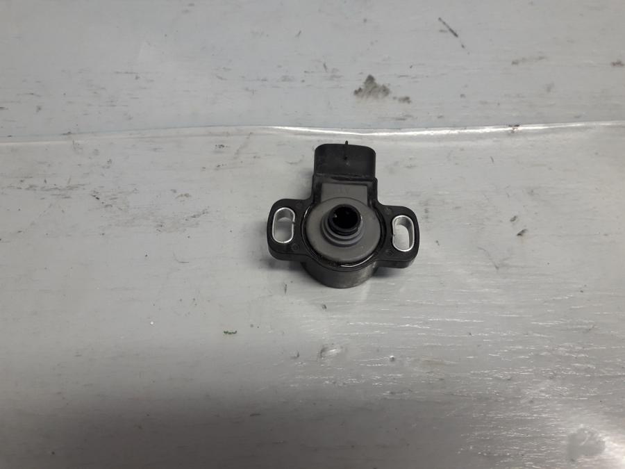 Baksidan på TPS från en Yamaha FZ-6 -2004 motorcykel.