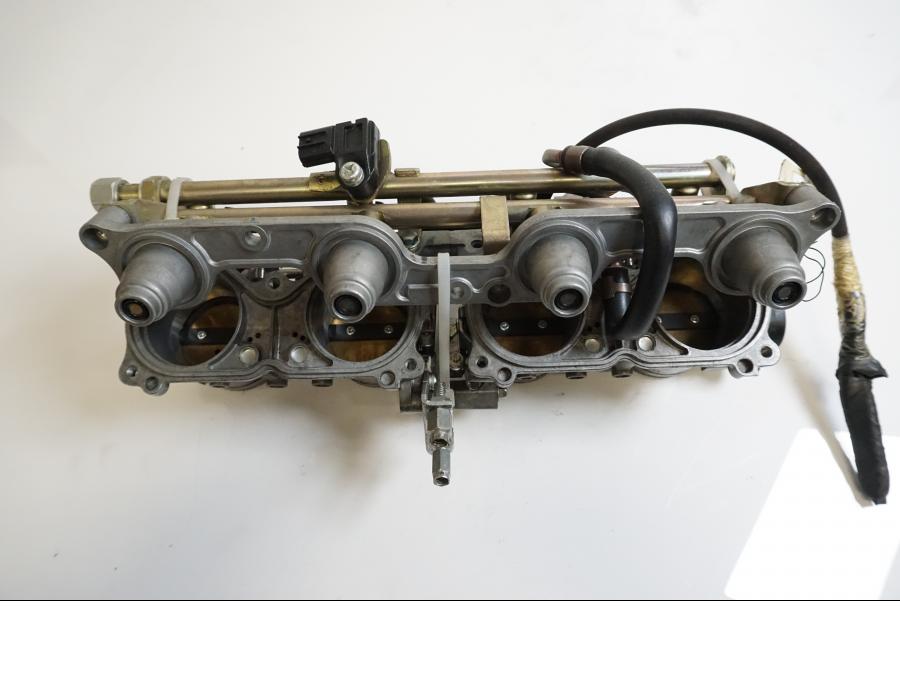 Baksidan på Spjällhus från en Honda CBR 1000 RR -2006 motorcykel.