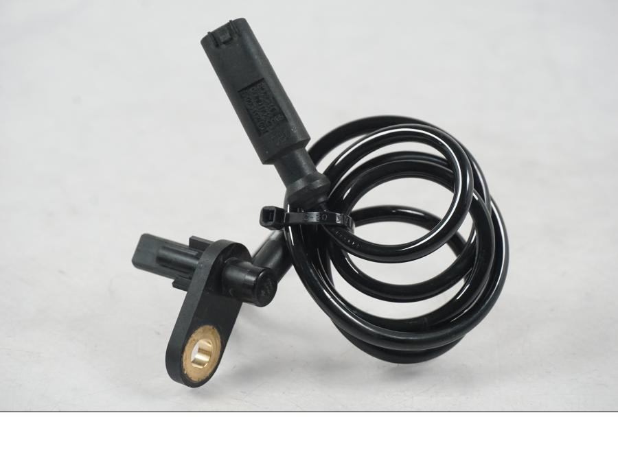 Vänster sida på ABS givare från en Kawasaki ER-6N ABS -2010 motorcykel.