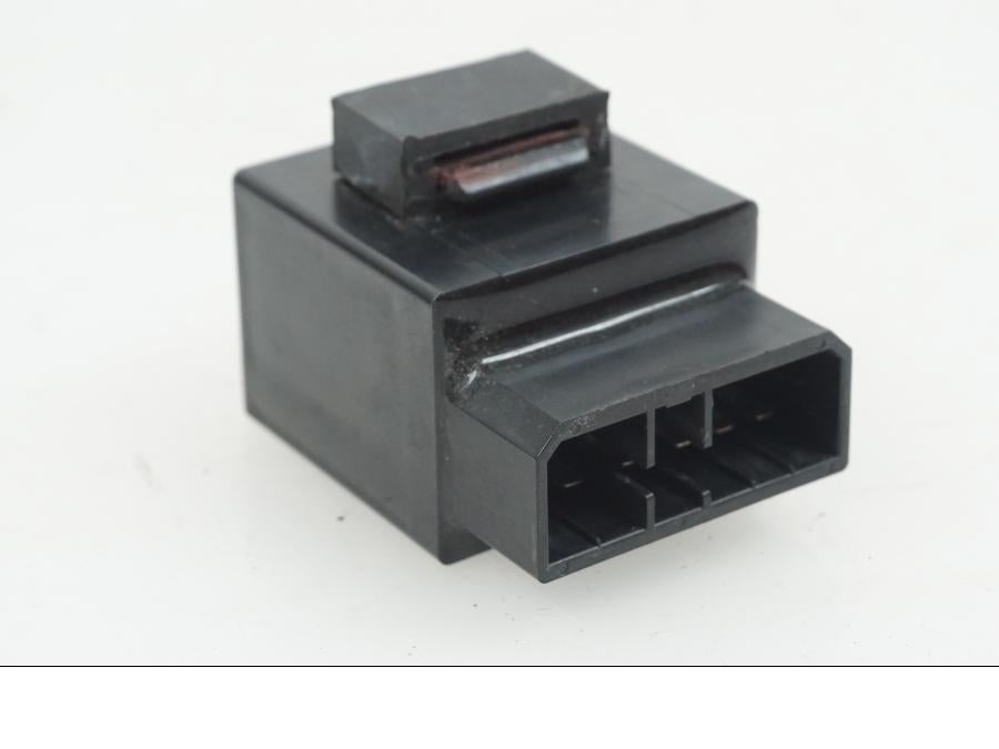 Höger sida på Relä från en Yamaha XJ 900 -1997 motorcykel.