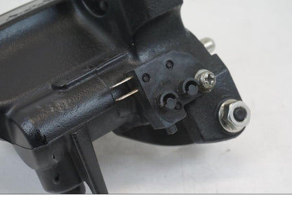 Snett uppifrån på Bromshuvudcylinder från en Kawasaki ER-6F -2016 motorcykel.