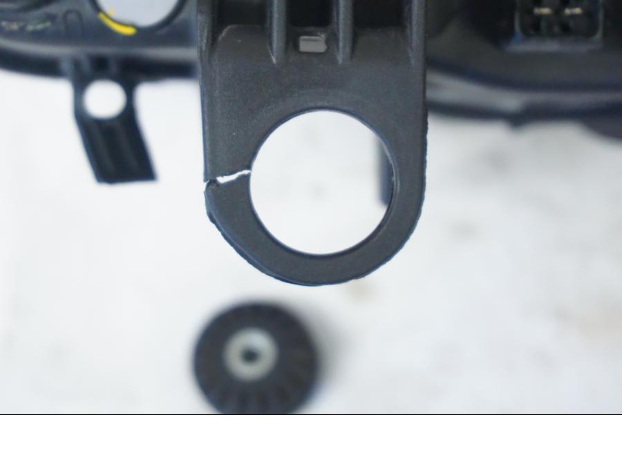 Vänster sida på Strålkastare från en Ducati 899 Panigale -2015 motorcykel.