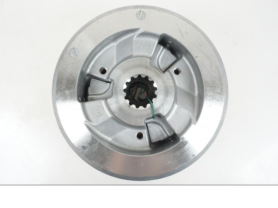 Snett nerifrån på Kopplingskorg från en BMW F 850 GS -2019 motorcykel.