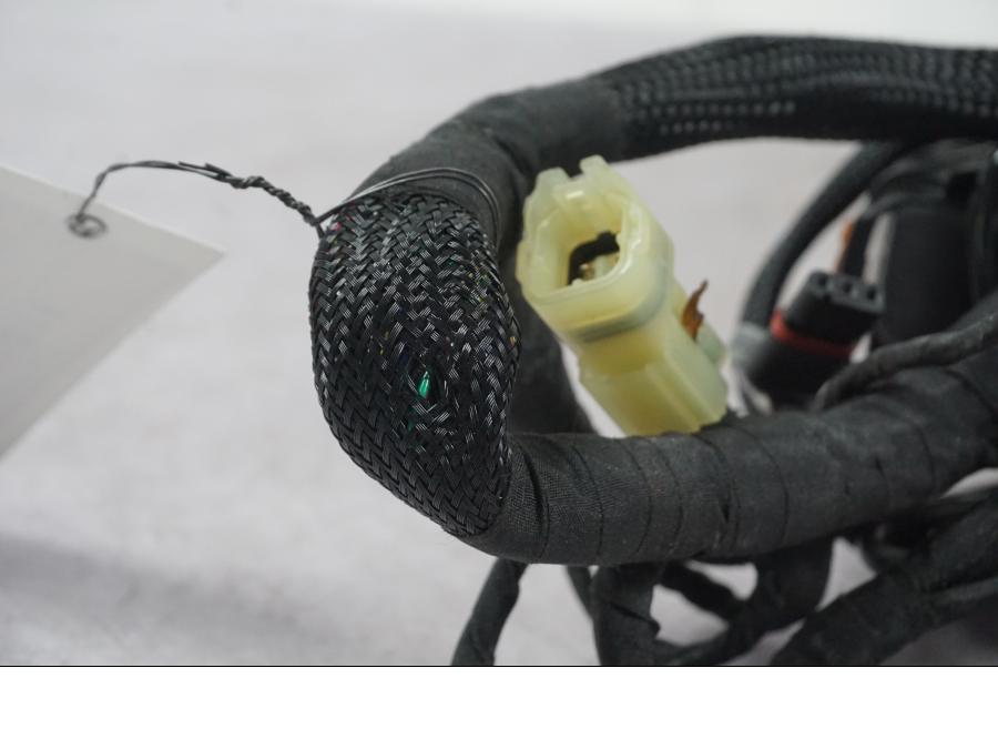 Höger sida på Kabelstam från en Ducati Multistrada V4 -2024 motorcykel.