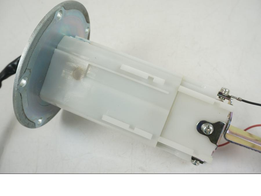 Baksidan på Bensinpump insprut från en Kawasaki ER-6F -2016 motorcykel.