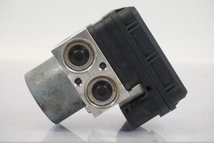 Vänster sida på ABS Modulator från en Yamaha MT-07 -2016 motorcykel.